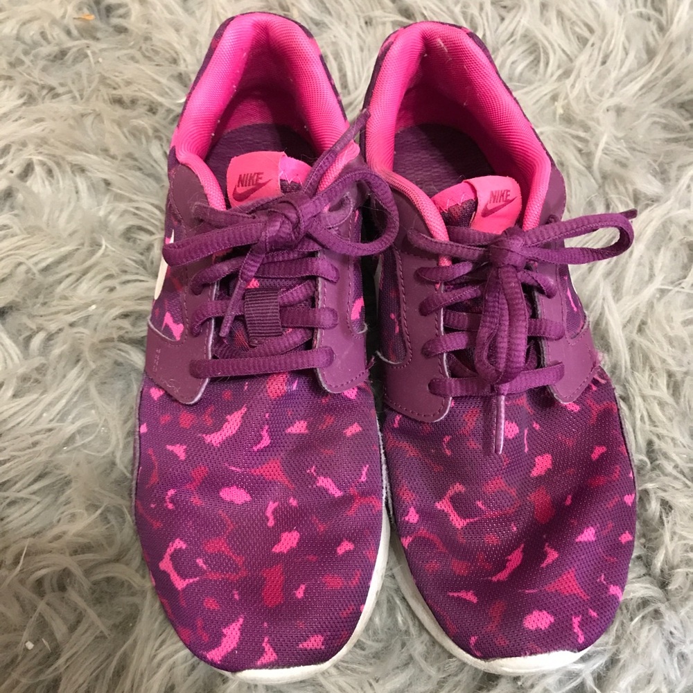Nike roshes
